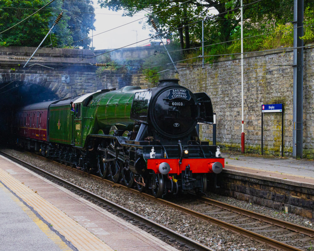 Flying-Scotsman-Through-Bingley